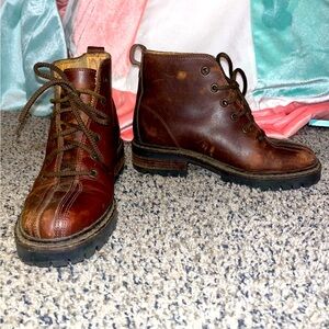 Timberland  Women's size  6  Waterproof  Boot